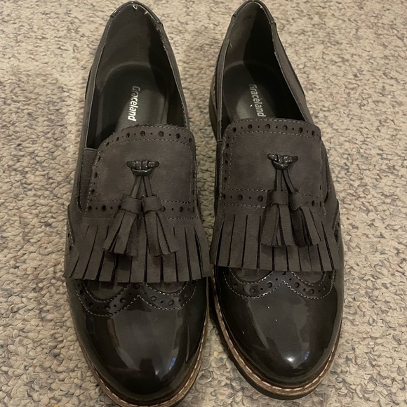 Brand New (no tags) Dark Grey Womens Loafers - Picture 1 of 4